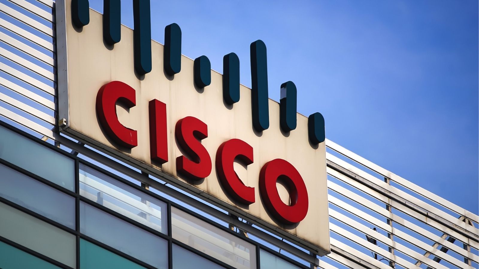 CISCO सिस्टम लोगो