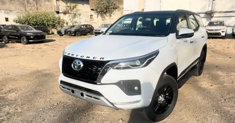 टोयोटा फॉर्च्युनर लीडर एडिशन डिझाइन