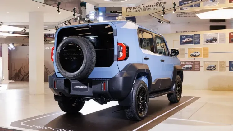 2026 टोयोटा लँड क्रूझर एफजे एसयूव्ही थायलंड 5