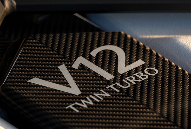 aston martin vanquish v12 इंजिन aston martin vanquish v12 इंजिन