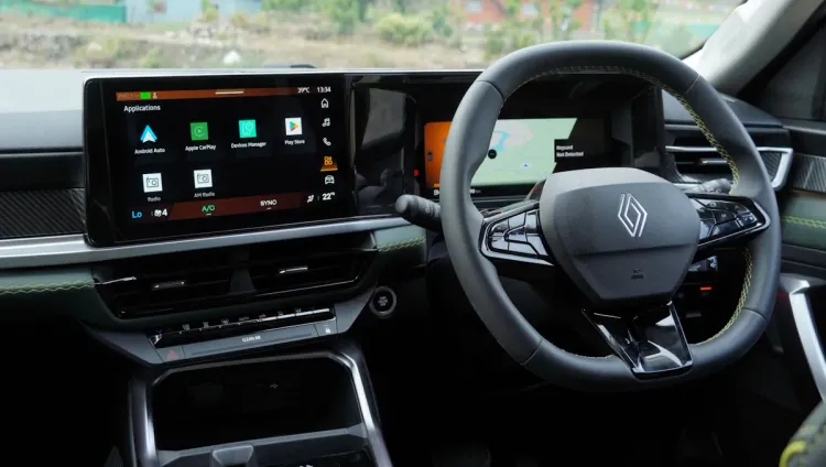 2026 नवीन रेनॉल्ट डस्टर 1.3 टर्बो पेट्रोल ऑटोमॅटिक केबिन 1.jpg