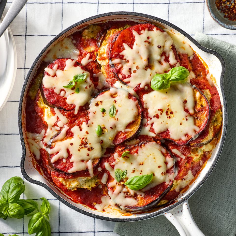 क्रेडिट: छायाचित्रकार: जेक स्टर्नक्विस्ट, फूड स्टायलिस्ट: लॉरेन मॅकअनेली, प्रॉप स्टायलिस्ट: ॲडेलिन इव्हान्स