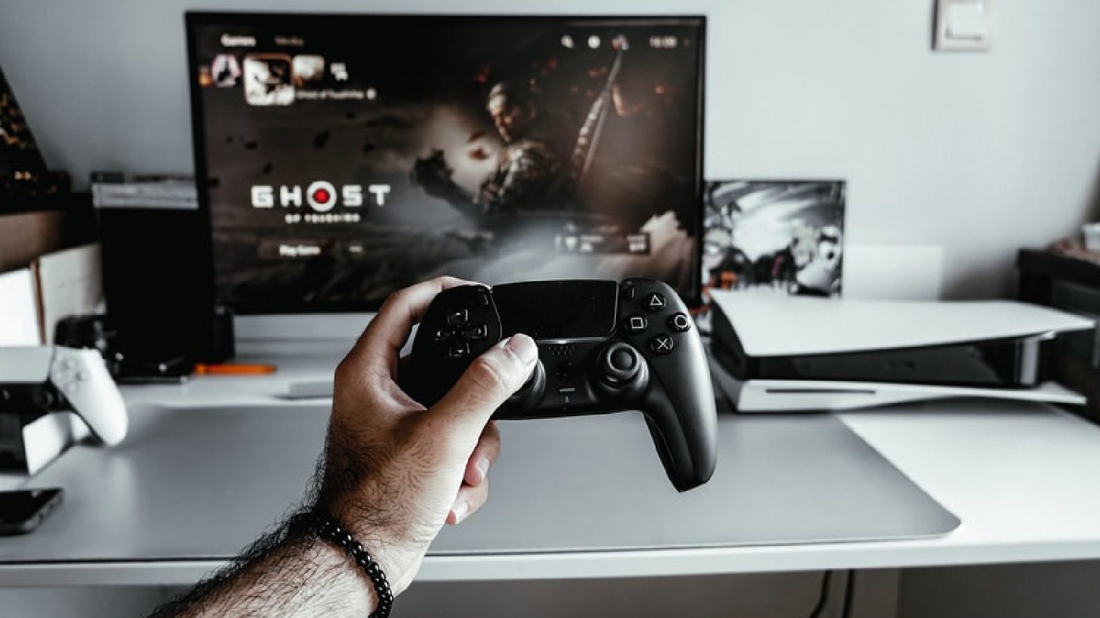 ऑनलाइन स्टोअरवर PS5