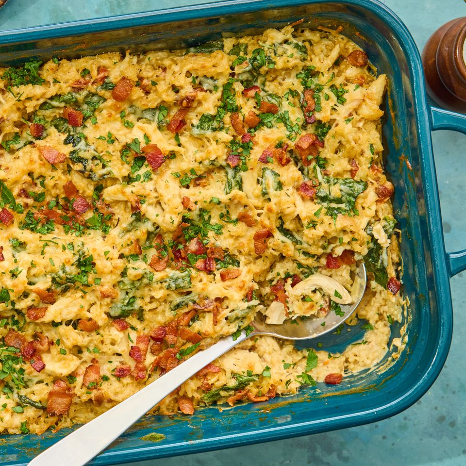 क्रेडिट: छायाचित्रकार: स्टेसी ॲलन, फूड स्टायलिस्ट: मार्गारेट डिकी, प्रॉप स्टायलिस्ट: जोश हॉगल