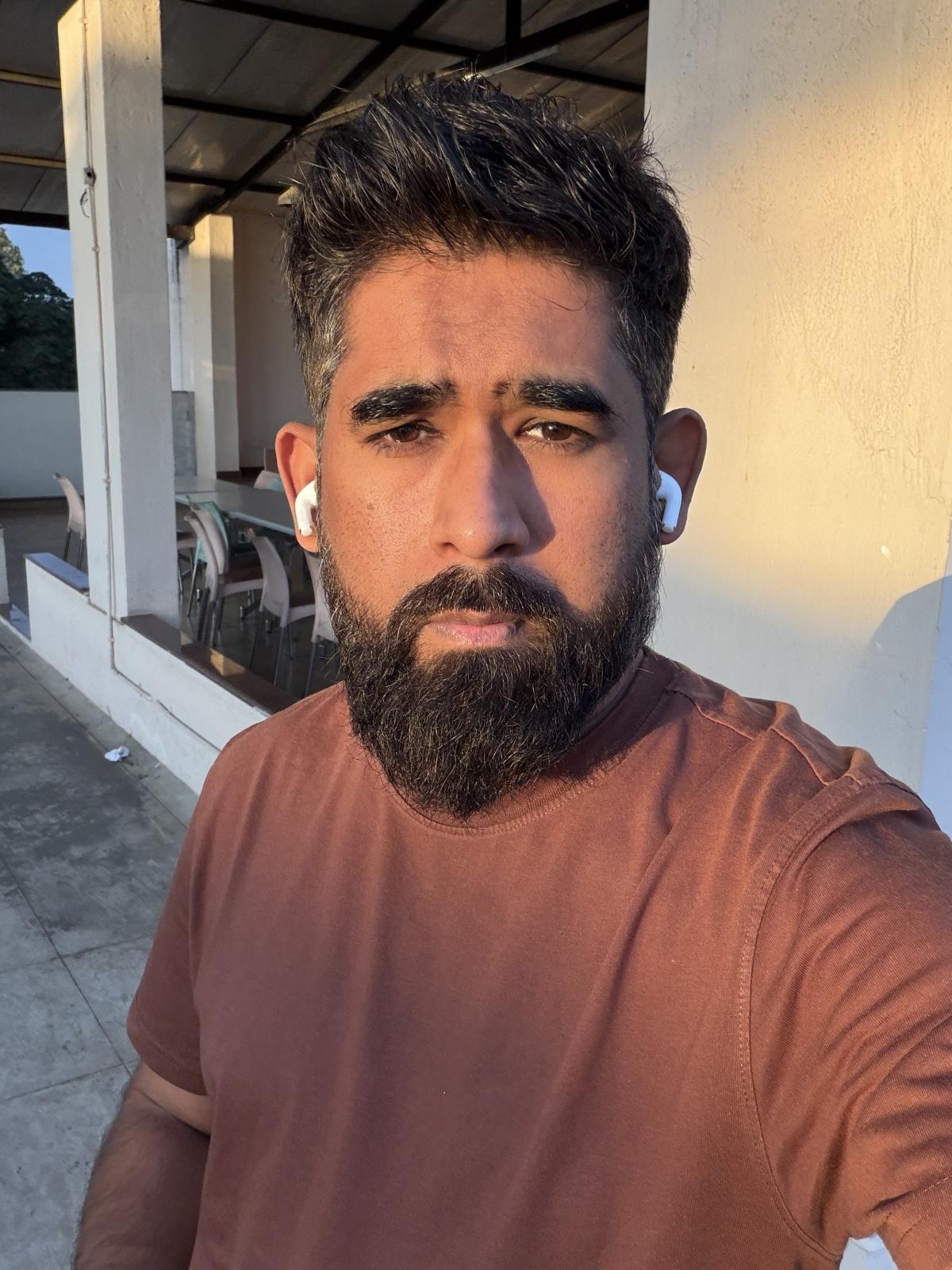 आयफोन एअरवर शॉट