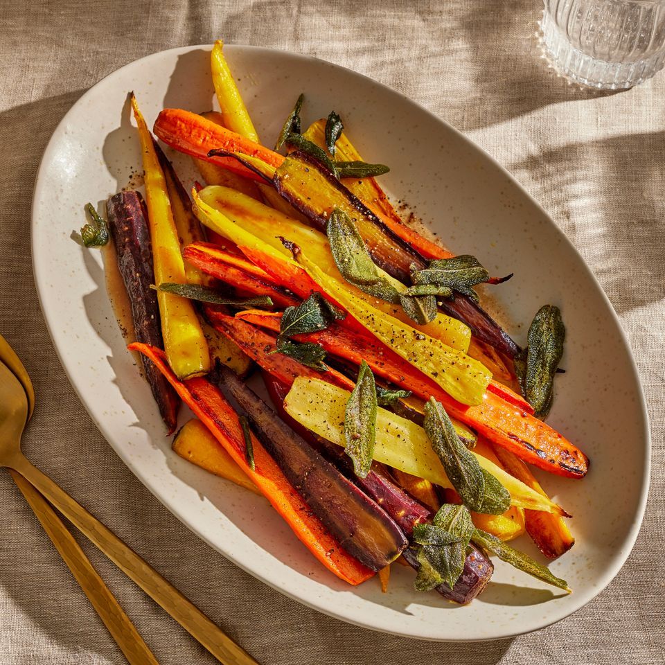 क्रेडिट: छायाचित्रकार: जेक स्टर्नक्विस्ट, फूड सायलिस्ट: केल्सी मोयलन, प्रॉप स्टायलिस्ट: ब्रेना गजाली