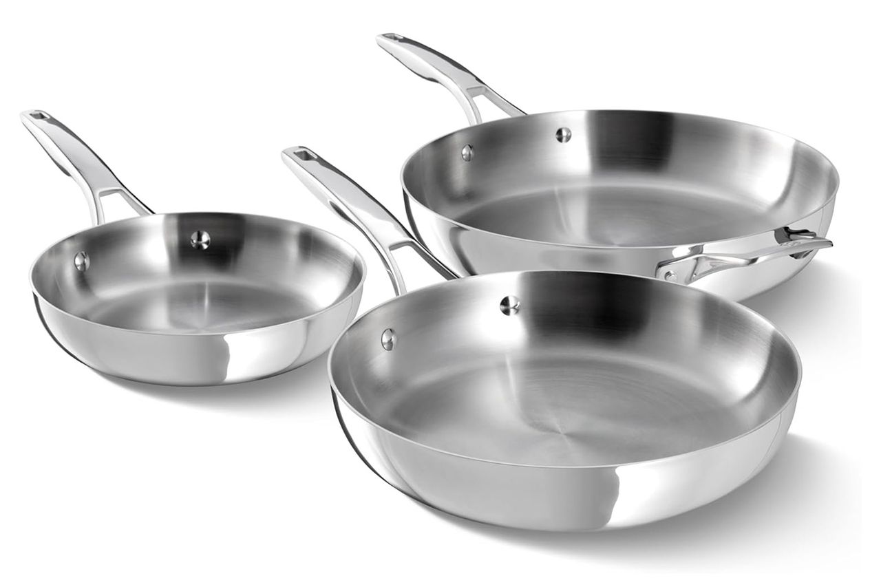 कॅल्फलॉन प्रीमियर पॉलिश 5-प्लाय स्टेनलेस स्टील कुकवेअर सेट क्रेडिट: ऍमेझॉन