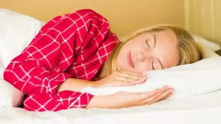 झोपण्यापूर्वी खाण्याचे फायदे: रोग टाळण्यासाठी योग्य पर्याय