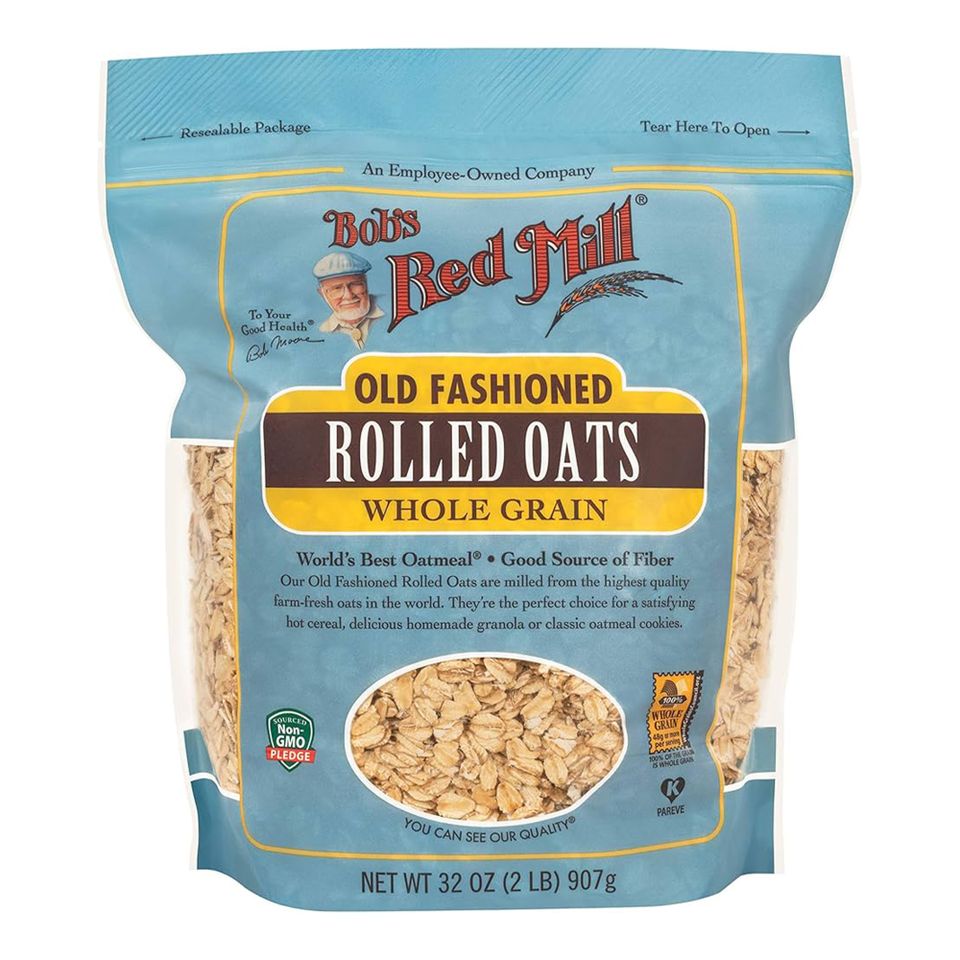 बॉब्स रेड मिल जुन्या पद्धतीचे रोल केलेले ओट्स क्रेडिट: ब्रँडच्या सौजन्याने