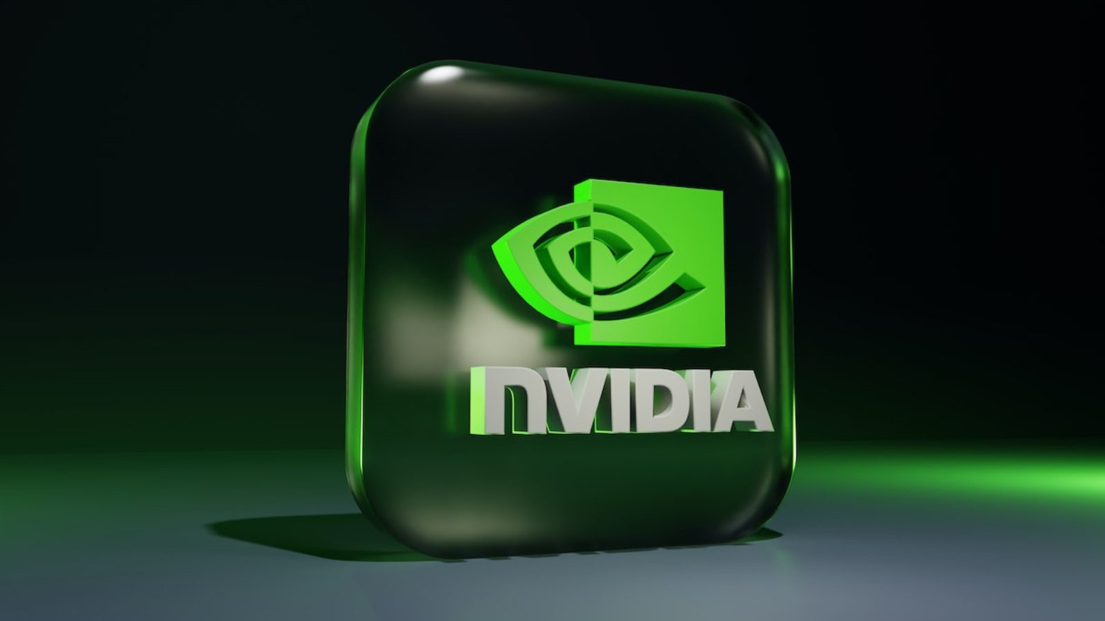NVIDIA आणि EVGA पार्टेड