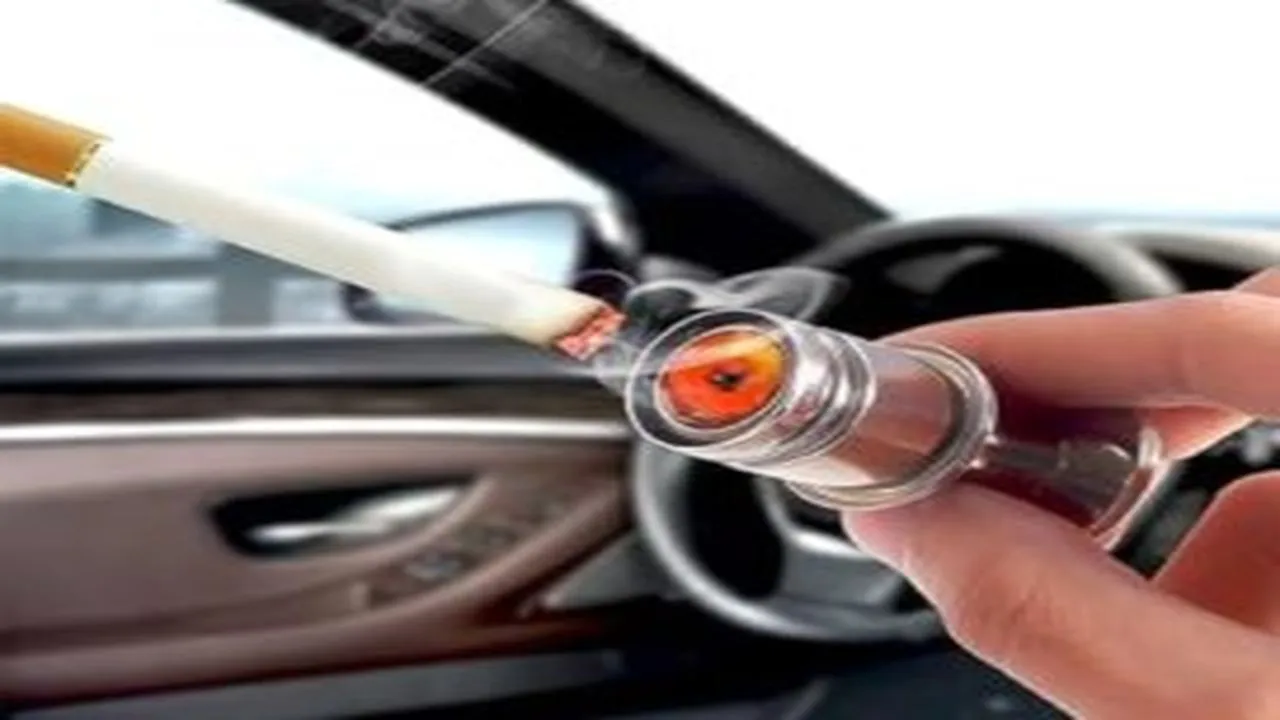 कारमध्ये फिकट