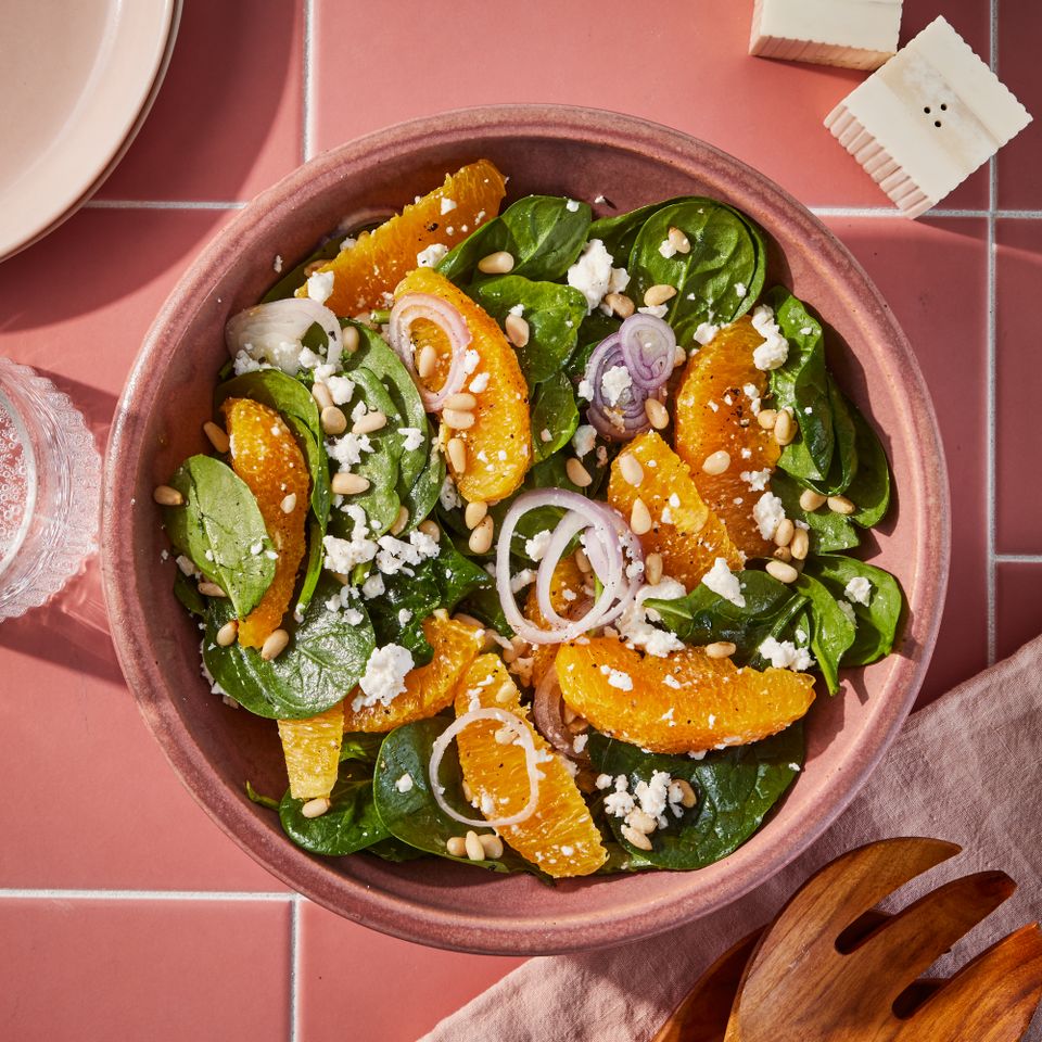 श्रेय: छायाचित्रकार: जेन कॉसी, फूड स्टायलिस्ट: एमिली नाबोर्स हॉल, प्रॉप स्टायलिस्ट: फोबी हॉसर