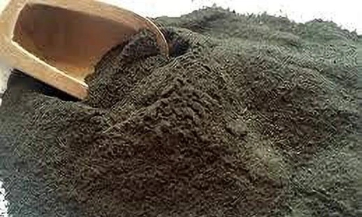 केसांसाठी काळी माती 