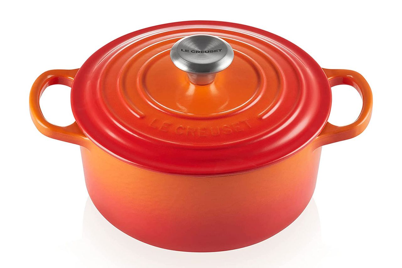 Le Creuset Enameled Cast Iron Signature Round Dutch Oven, 3.5 qt. क्रेडिट: ऍमेझॉन