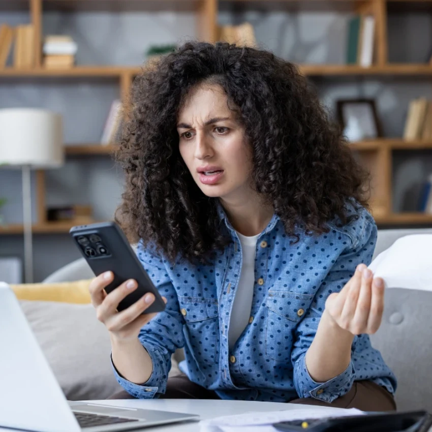 ज्या स्त्रीकडे तिच्या वयानुसार सेवानिवृत्तीसाठी पुरेशी बचत नाही