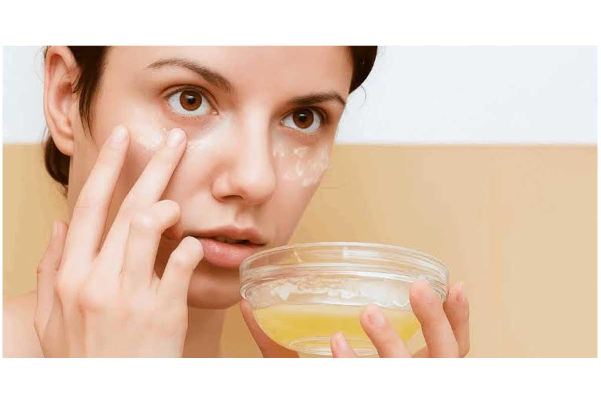 व्हायरल DIY स्किनकेअर हॅक तुम्ही निरोगी त्वचेसाठी टाळले पाहिजे