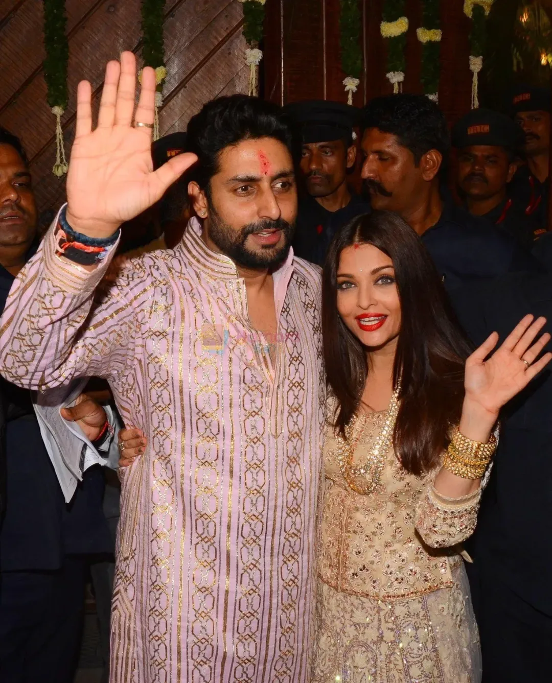 अभिषेक आणि ऐश्वर्याची प्रेमकहाणी