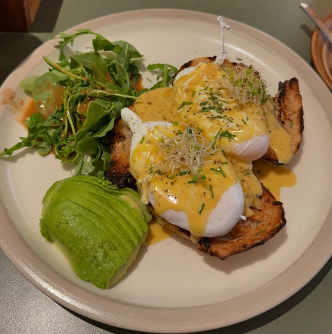 दुकानात जेवण. Instagram/pennyuniversity द्वारे फोटो