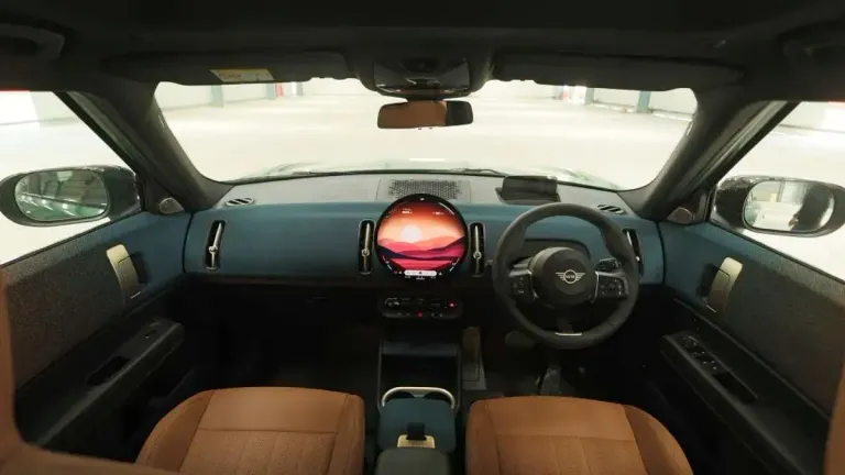 मिनी-कंट्रीमॅन-इंटिरिअर