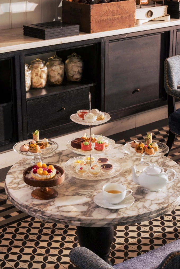 व्हिला मध्ये चहा ब्रेक सर्व्हिंग. फोटो सौजन्याने जेडब्ल्यू मॅरियट फु क्वोक