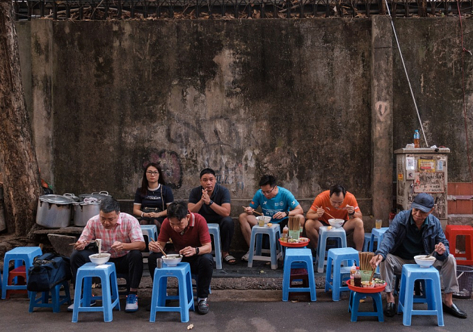 हनोईच्या ओल्ड क्वार्टरमधील प्रसिद्ध फो रेस्टॉरंट. फोटो: मिशेलिन मार्गदर्शक