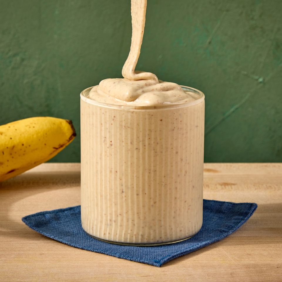 क्रेडिट: छायाचित्रकार: जेन कॉसी, फूड स्टायलिस्ट: एमिली नाबोर्स हॉल, प्रॉप स्टायलिस्ट: लिंडसे लोअर.