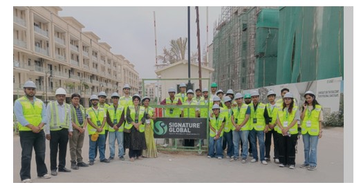 एमिटी युनिव्हर्सिटी हरियाणा उद्योग-अकादमीला बळकट करते सिग्नेचर ग्लोबलला फील्ड भेट देऊन