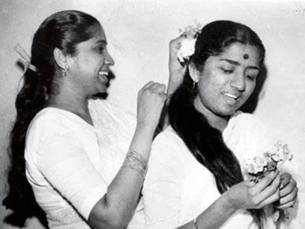 Asha Bhosle Pass Away आशा भोसले यांचे दुर्मिळ आणि न पाहिलेले फोटो