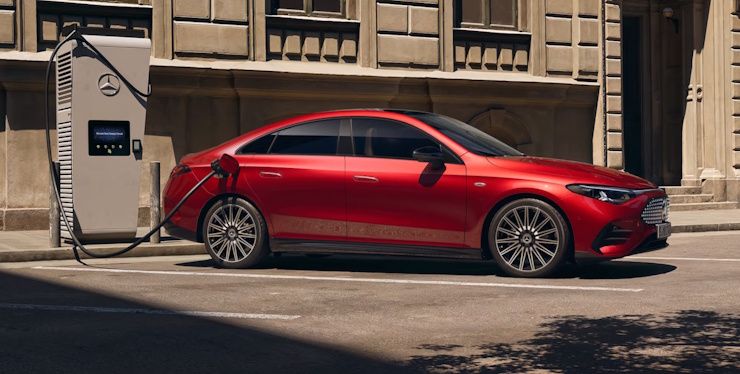 मर्सिडीज सीएलए सेडान चार्जिंग