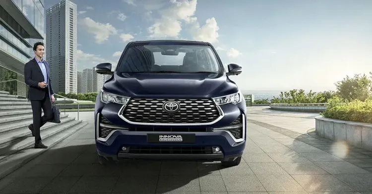 टोयोटा हायक्रॉस हायब्रीड 