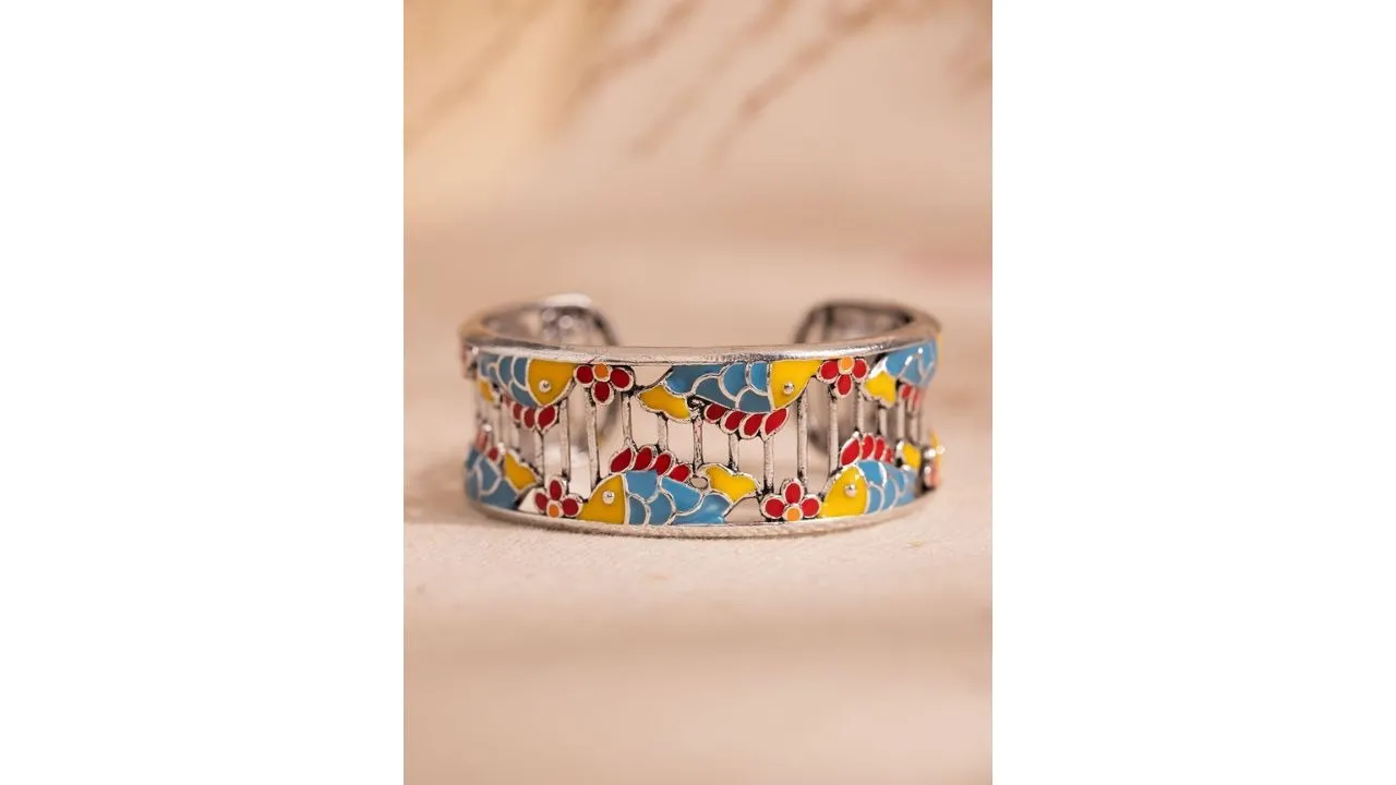 महिलांसाठी कफ ब्रेसलेट ठळक विधान