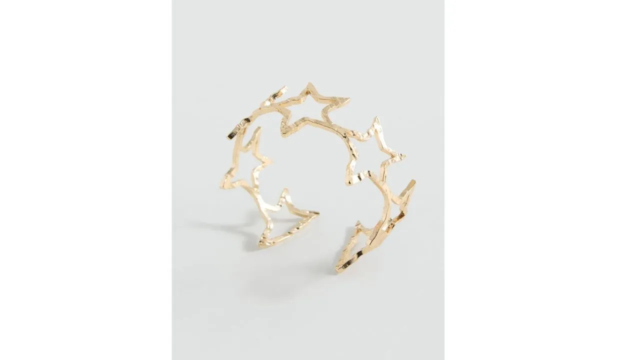 महिला कॅज्युअल लुकसाठी कफ ब्रेसलेट