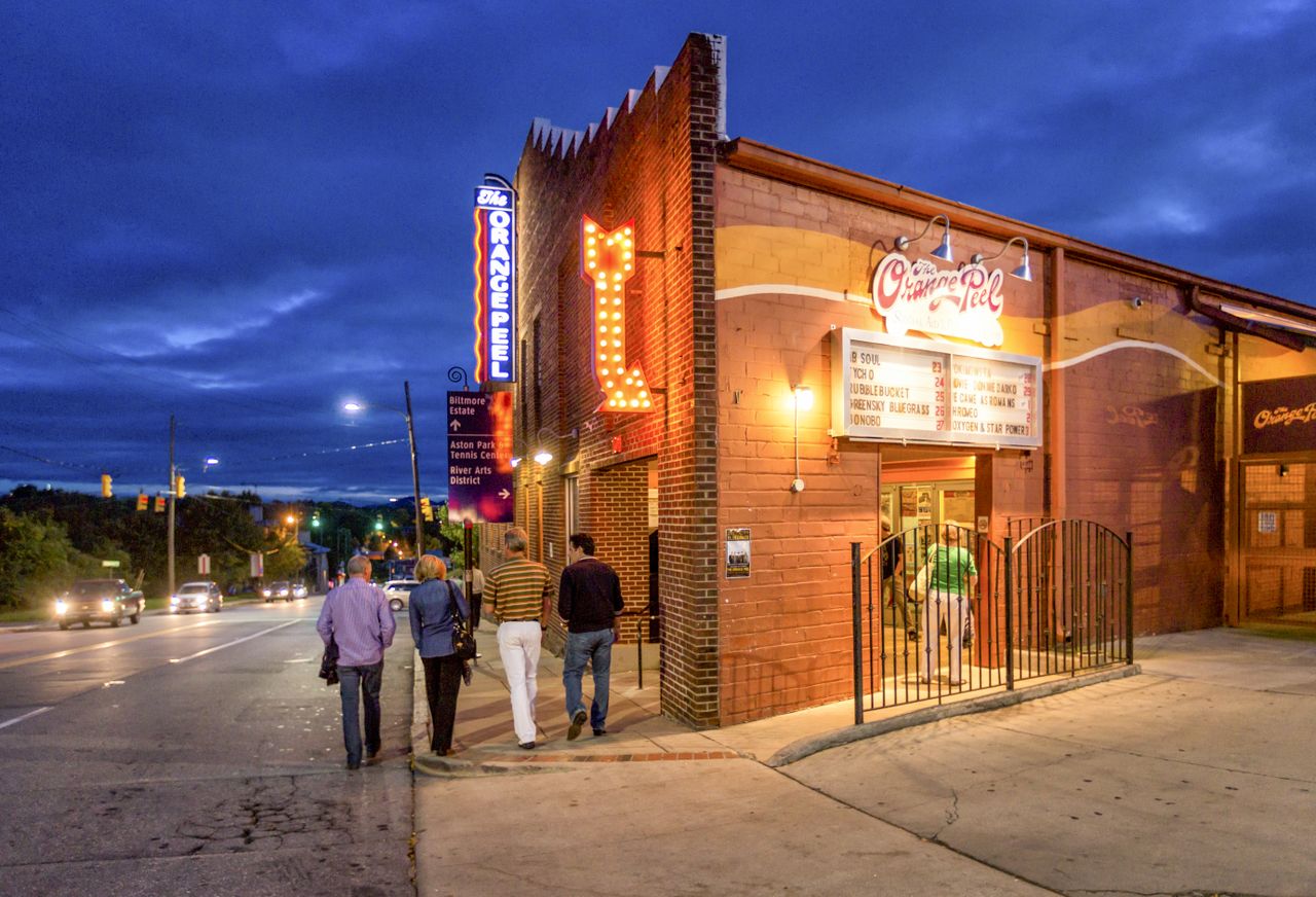 ऑरेंज पील क्रेडिट: ExploreAsheville.com
