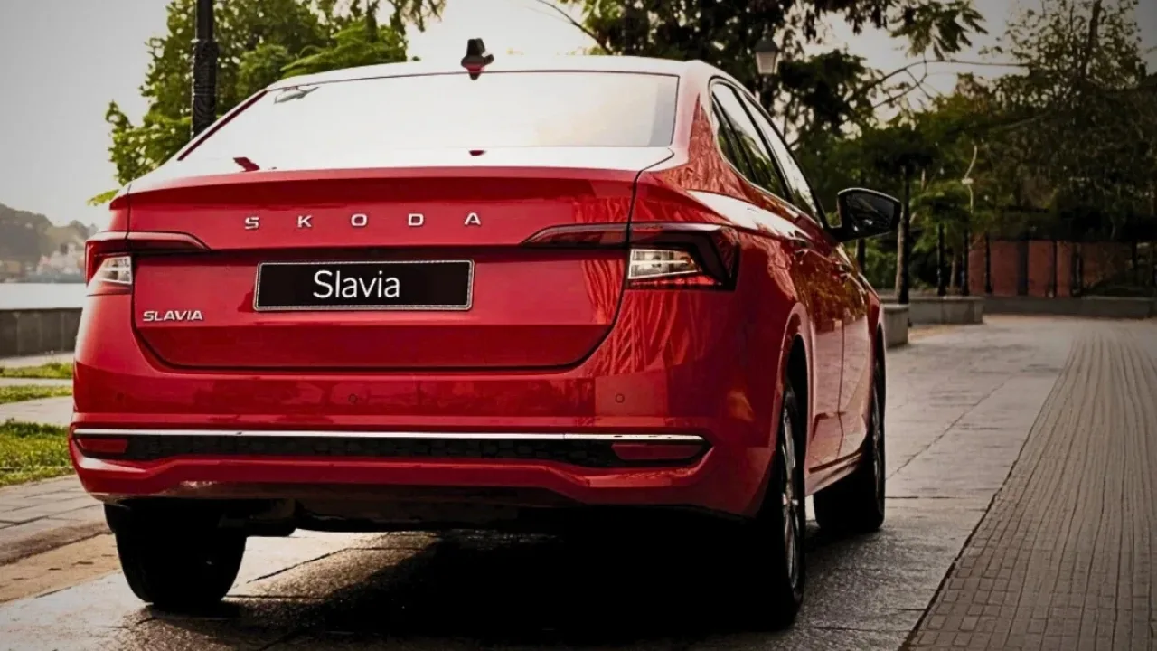 Skoda Slavia Facelift 2026: नवीन वैशिष्ट्ये, लाँच टाइमलाइन, इंजिन आणि अपेक्षित किंमत - Skoda Slavia Facelift 2026 | टाईम्सबुल