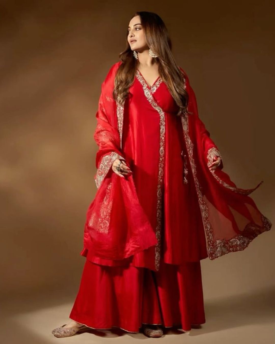 सेलिब्रिटी प्रेरित ईद आउटफिट सेलिब्रिटी प्रेरित ईद आउटफिट