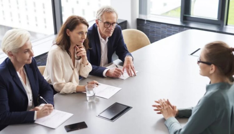 Interview Preparation: जॉब इंटरव्यूची तयारी कशी कराल?
