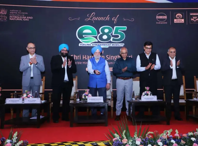 e85-लाँच-समारंभ e85-लाँच-समारंभ