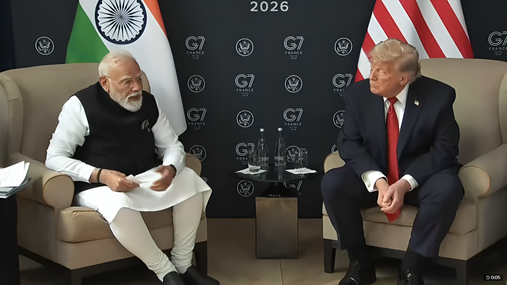 G7 शिखर परिषदेत मोदी-ट्रम्प भेट (3)