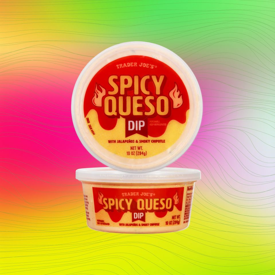 व्यापारी Joes मसालेदार Queso डिप कंटेनर क्रेडिट: ट्रेडर जो चे. इटिंगवेल डिझाइन.