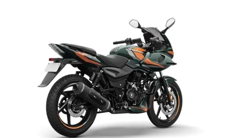 2026 बजाज पल्सर 220f 3.jpg