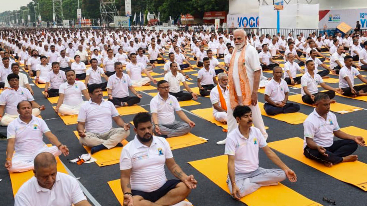 मुस्कान दीक्षित - १२ वा आंतरराष्ट्रीय योग दिन अमृत विचार