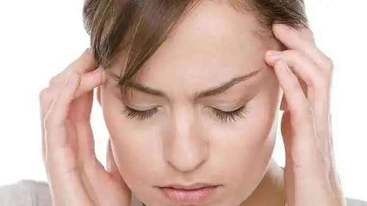 डोकेदुखीपासून आराम मिळवण्याचा सोपा उपाय: 25 सेकंदात प्रभावी उपाय