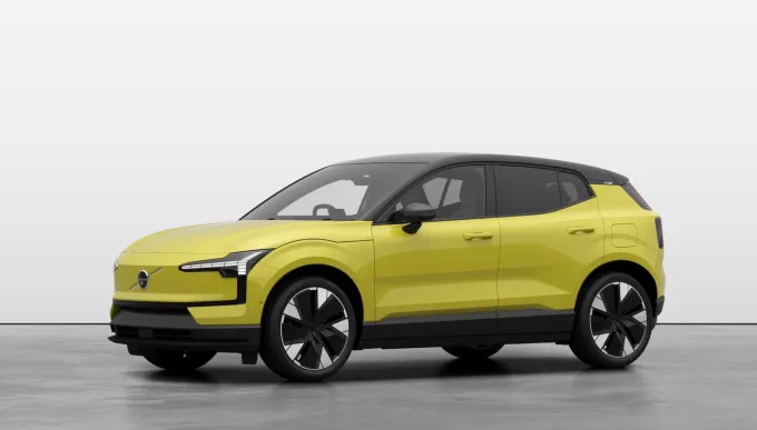 volvo ex30 EV मॉस पिवळा