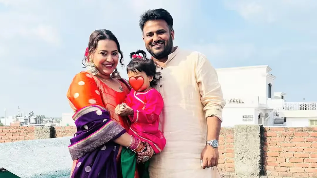 अभिनेत्री स्वरा