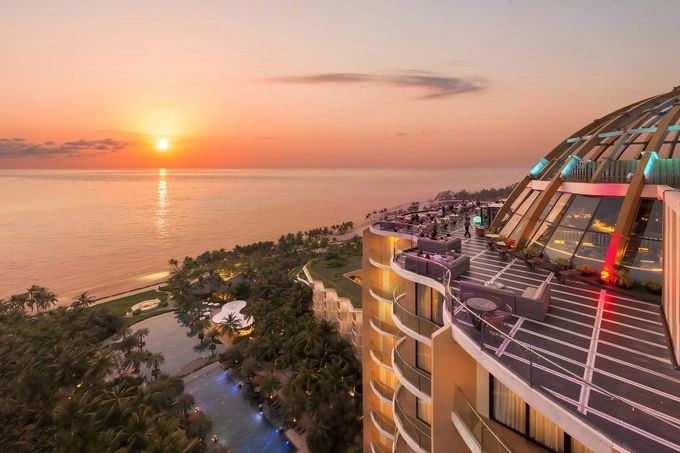 रिसॉर्टमधून सूर्यास्ताचे दृश्य. InterContinental Phu Quoc च्या फोटो सौजन्याने