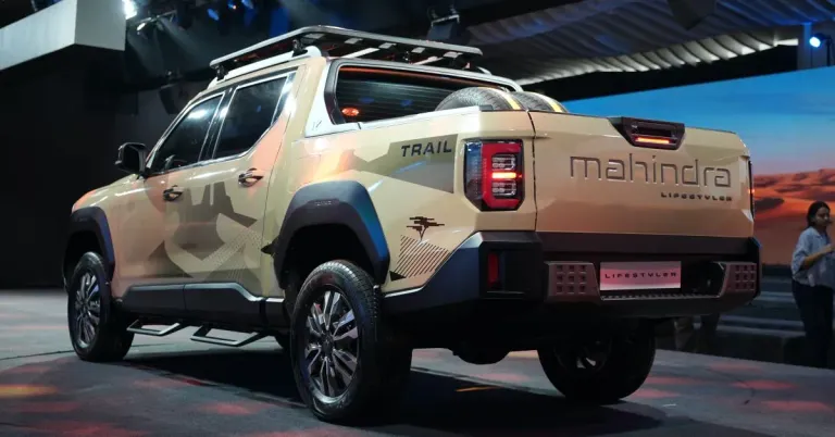 mahindra-lifestyler-rear mahindra-lifestyler-rear