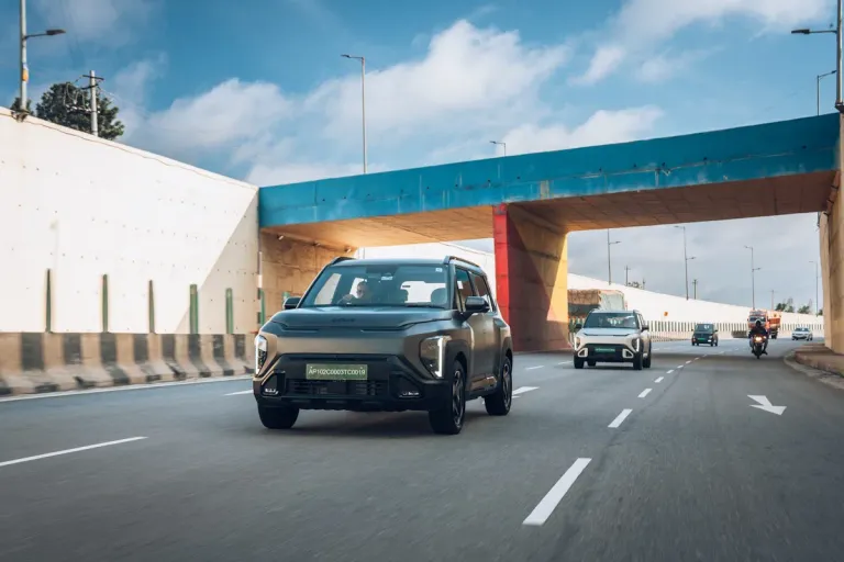2026 kia syros ev high speed handling.jpg
