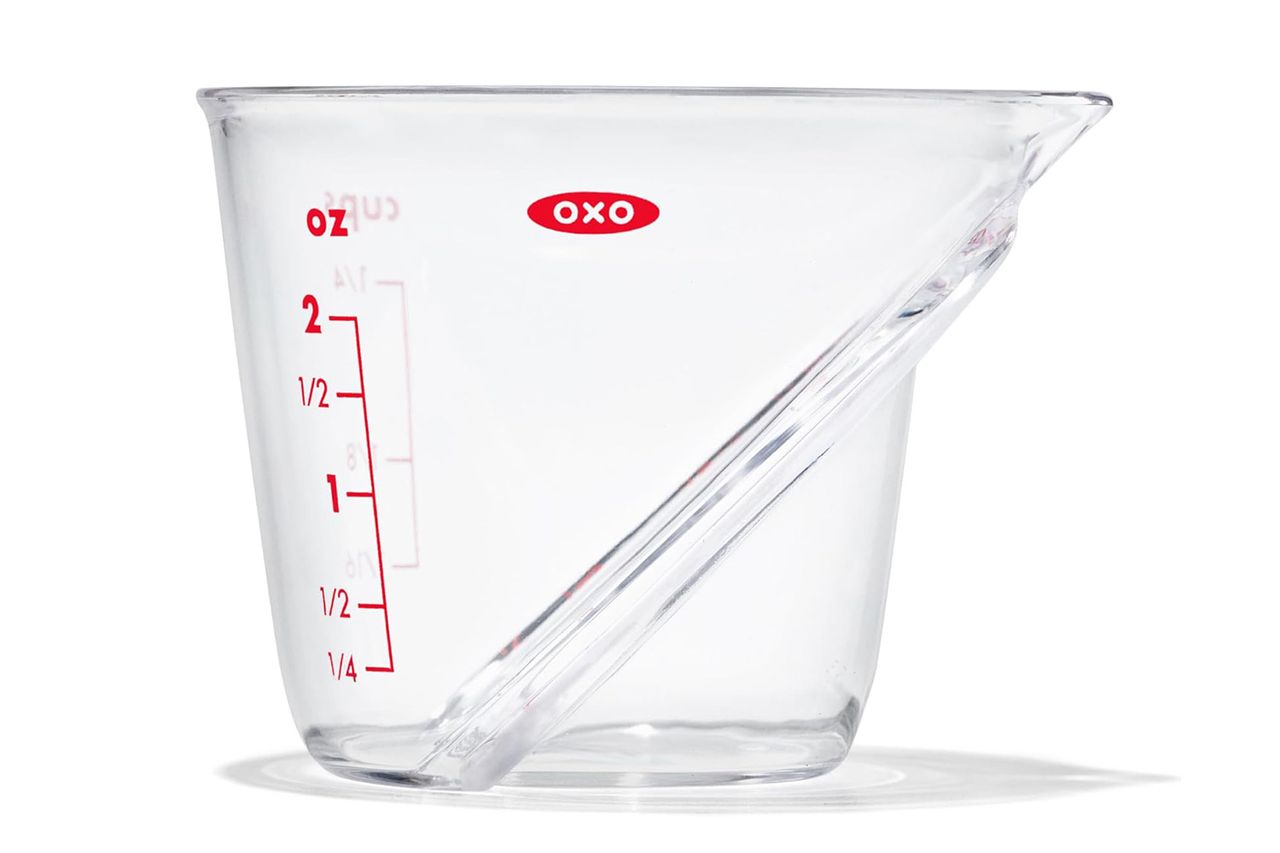 OXO गुड ग्रिप्स मिनी अँग्लेड मेजरिंग कप क्रेडिट: ऍमेझॉन