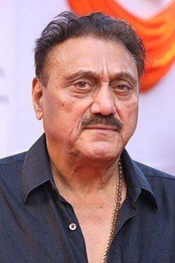 चित्रपट निर्माते आणि अभिनेत्री अरुणा इराणी यांचे पती कुकू कोहली यांचे वयाच्या ७७ व्या वर्षी निधन झाले. अजय देवगणला फुल और कांटे या चित्रपटाद्वारे चित्रपटसृष्टीत आणण्यासाठी प्रसिद्ध असलेल्या कोहली यांचे कोकिलाबेन रुग्णालयात निधन झाले.
