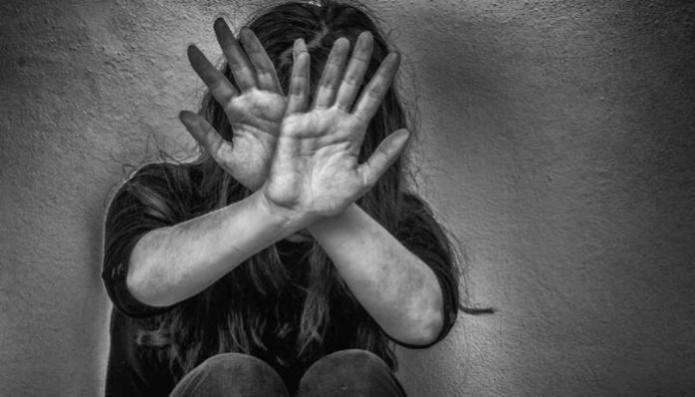 बंगालच्या सुरीमध्ये किराणा दुकानात अल्पवयीन मुलीवर बलात्कार, स्थानिकांचा निषेध